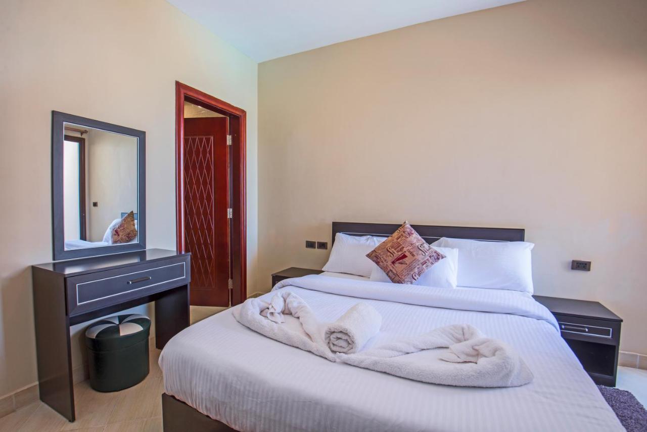 Premium Sea View 2 Bedrooms 2 Bathrooms Apartment Located Within Gravity Hotel & Aquapark Hurgada Dış mekan fotoğraf