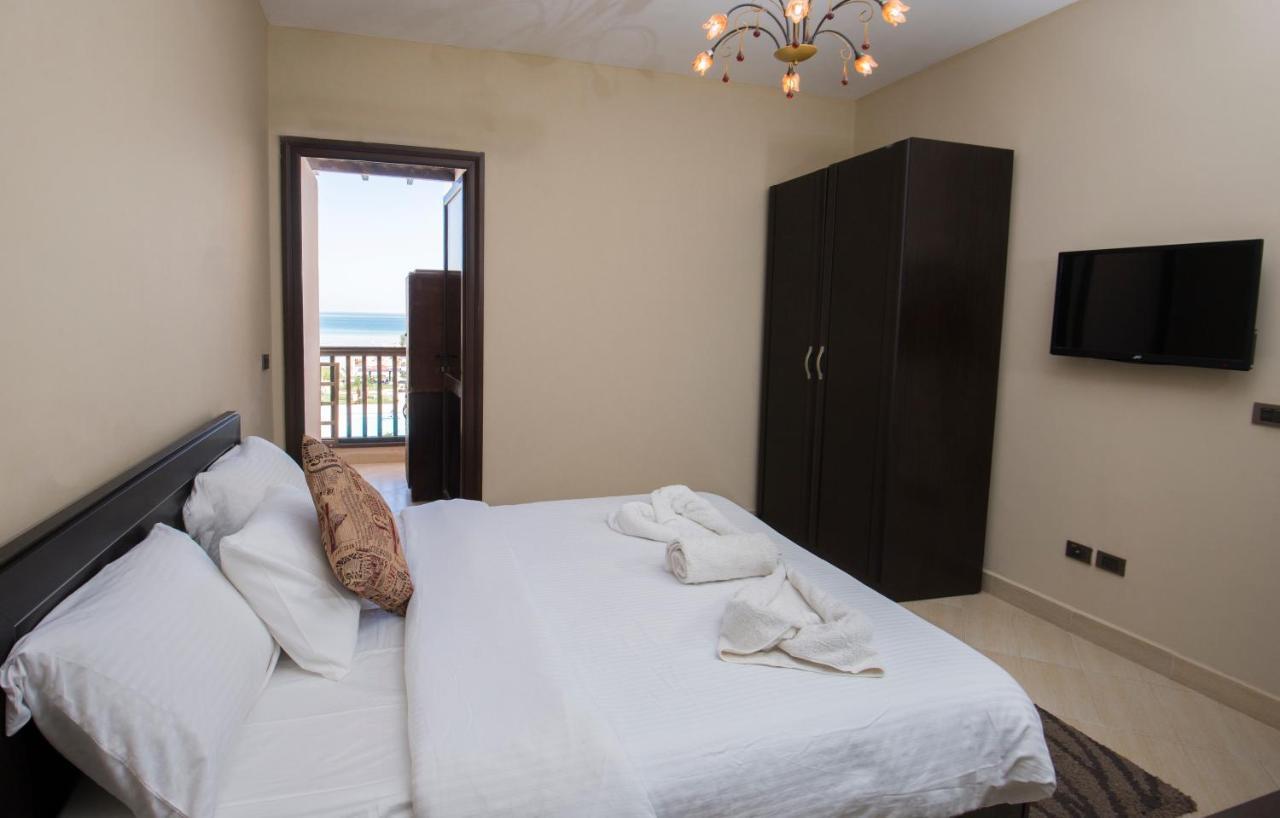 Premium Sea View 2 Bedrooms 2 Bathrooms Apartment Located Within Gravity Hotel & Aquapark Hurgada Dış mekan fotoğraf