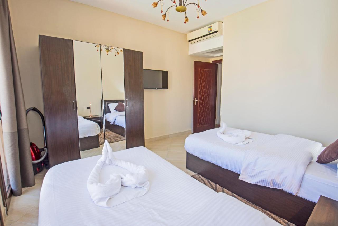 Premium Sea View 2 Bedrooms 2 Bathrooms Apartment Located Within Gravity Hotel & Aquapark Hurgada Dış mekan fotoğraf